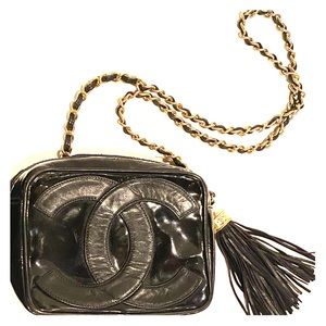 CHANEL vintage shoulder bag